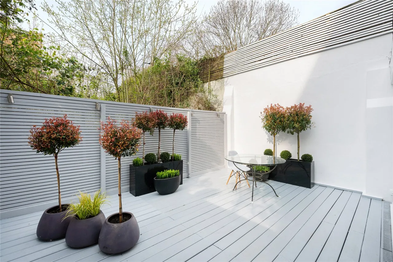 Brondesbury Road, Queen's Park, NW6, photo 3