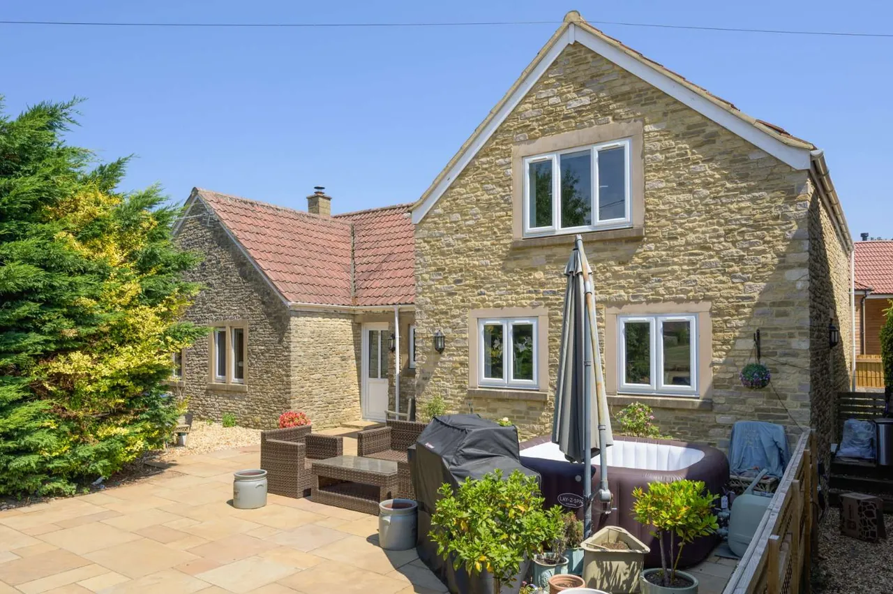 The Green, Biddestone, Chippenham, Wiltshire, SN14 7DG, photo 5