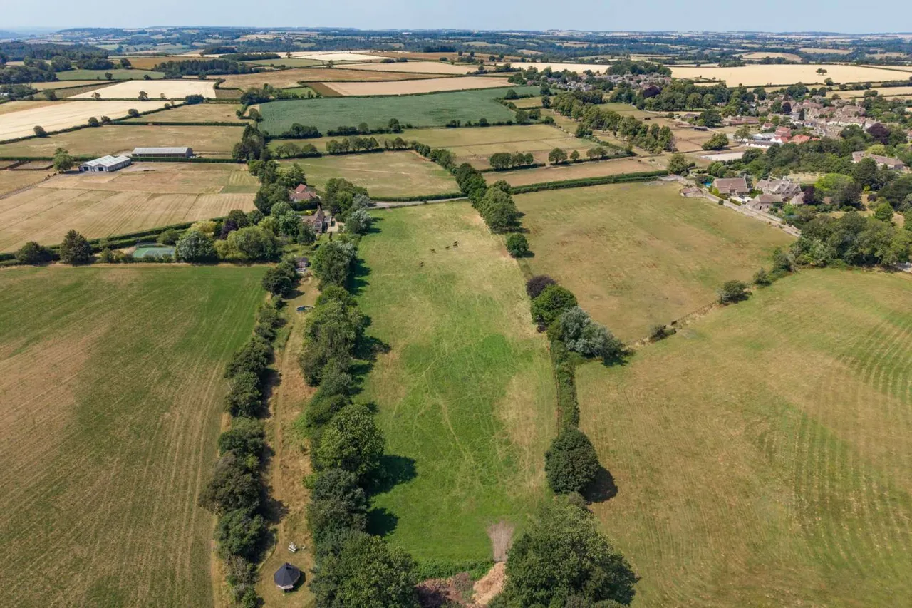 The Green, Biddestone, Chippenham, Wiltshire, SN14 7DG, photo 4