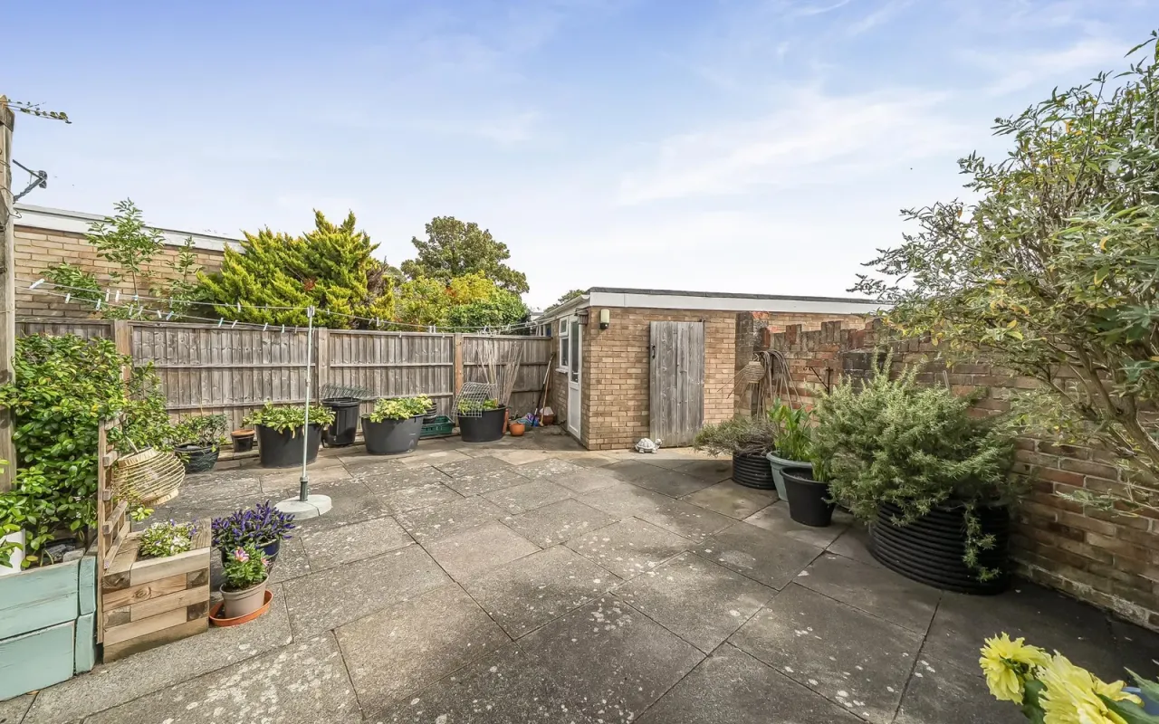 Belvoir Walk, Bedford, photo 10