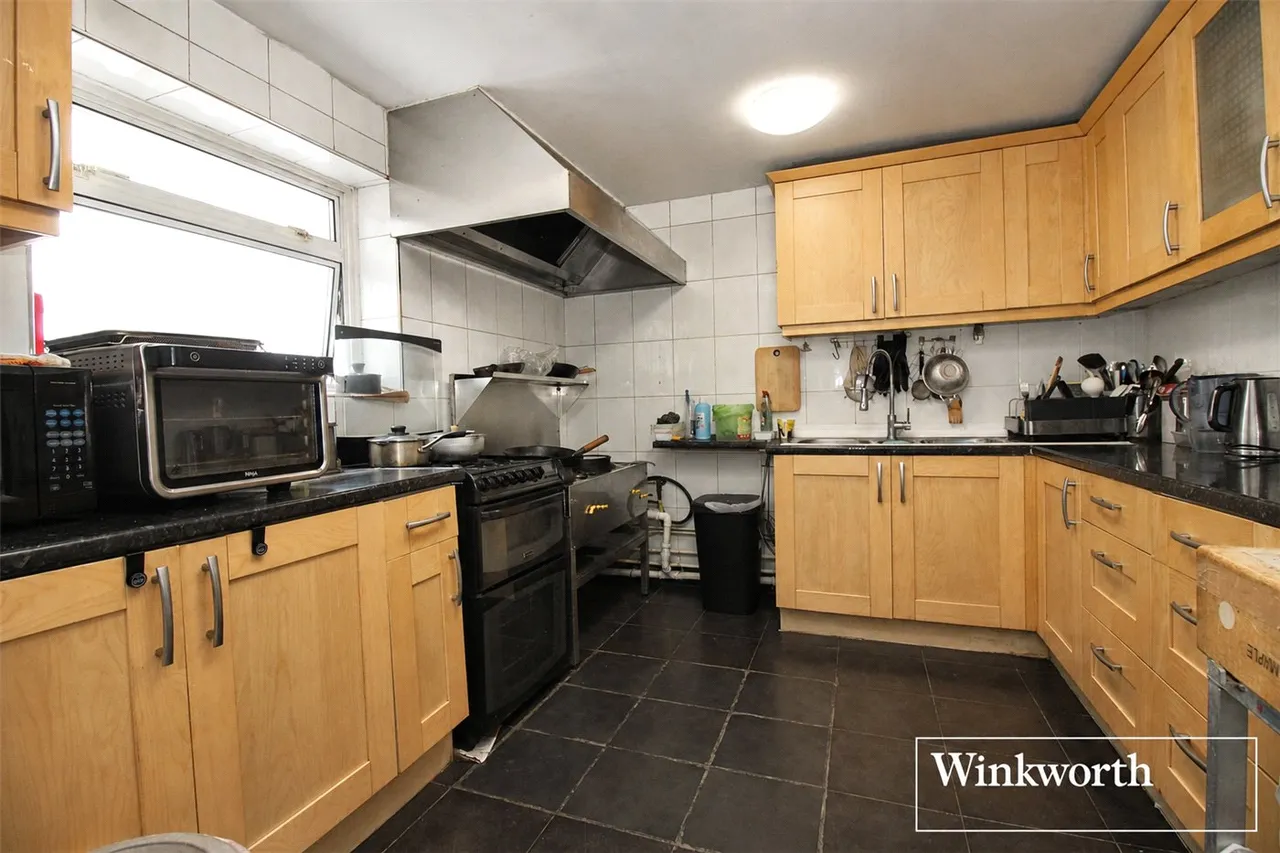 Carrington Avenue, Borehamwood, Hertfordshire, WD6, photo 7