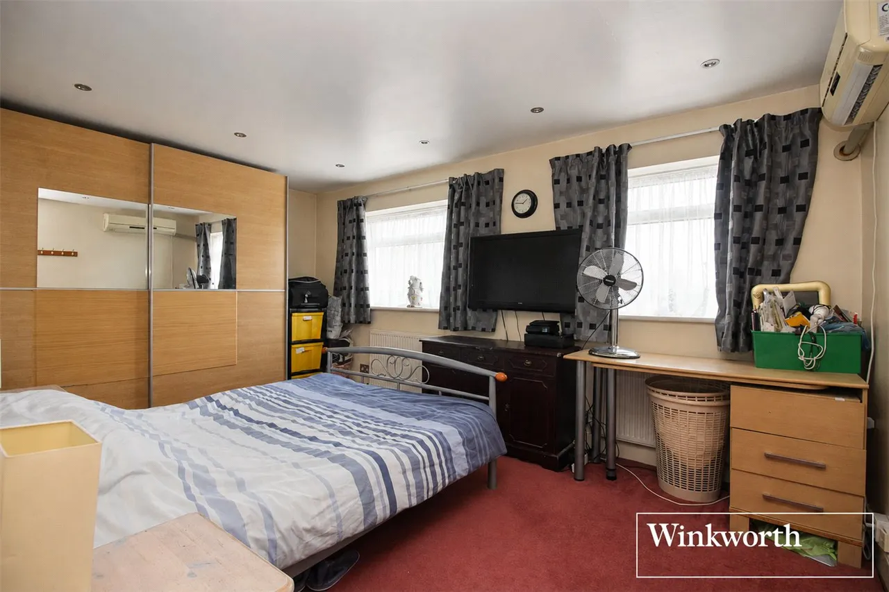 Carrington Avenue, Borehamwood, Hertfordshire, WD6, photo 12