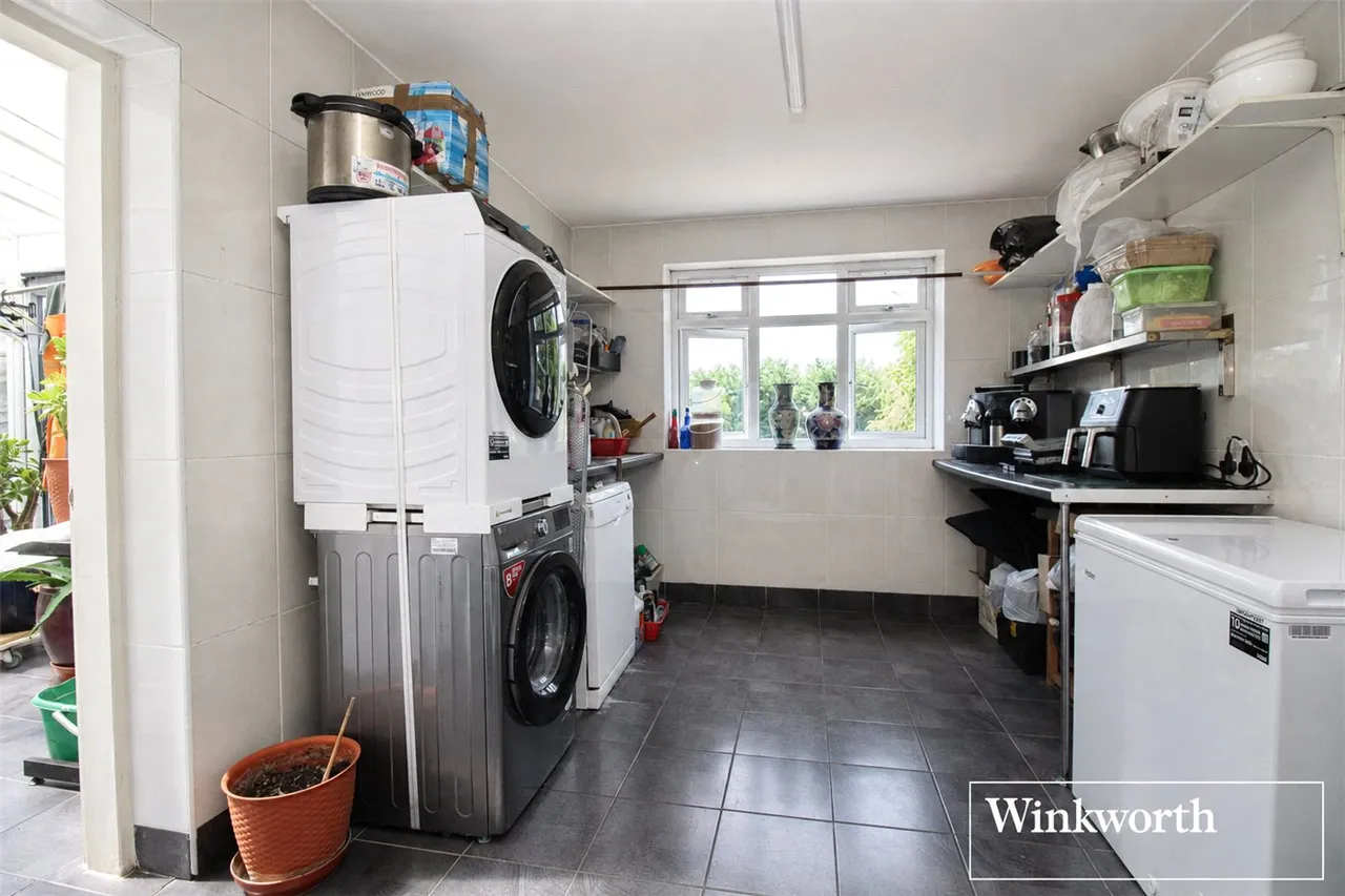 Carrington Avenue, Borehamwood, Hertfordshire, WD6, photo 9