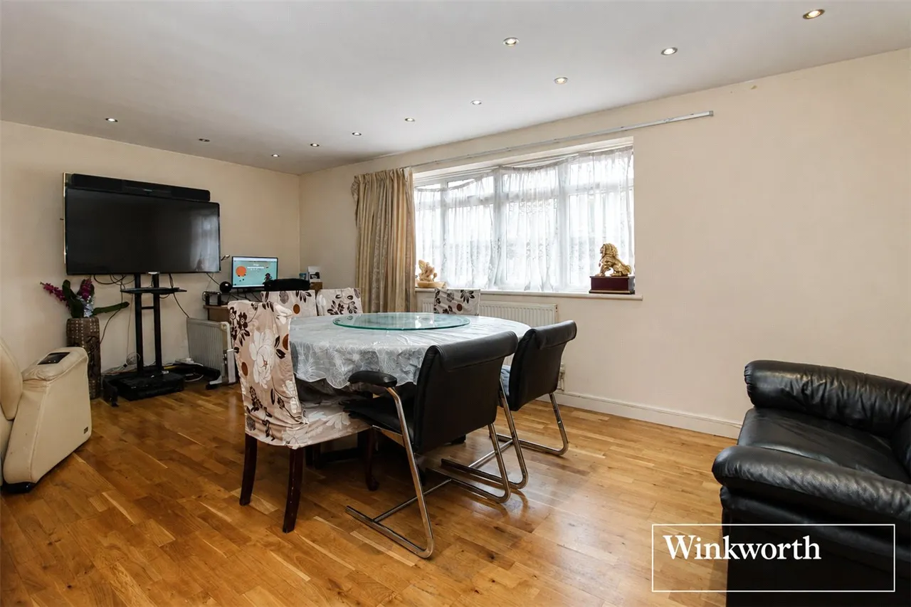 Carrington Avenue, Borehamwood, Hertfordshire, WD6, photo 6