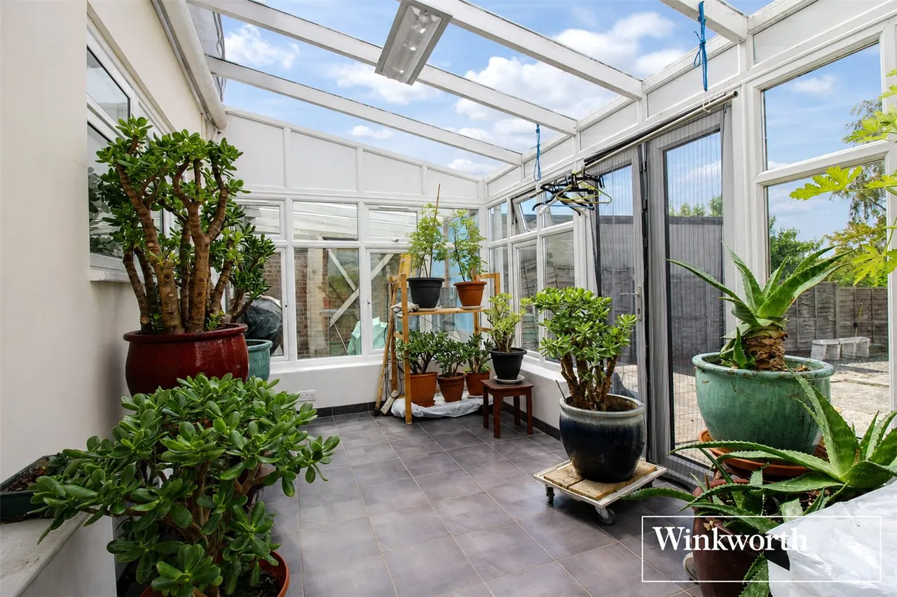Carrington Avenue, Borehamwood, Hertfordshire, WD6, photo 10