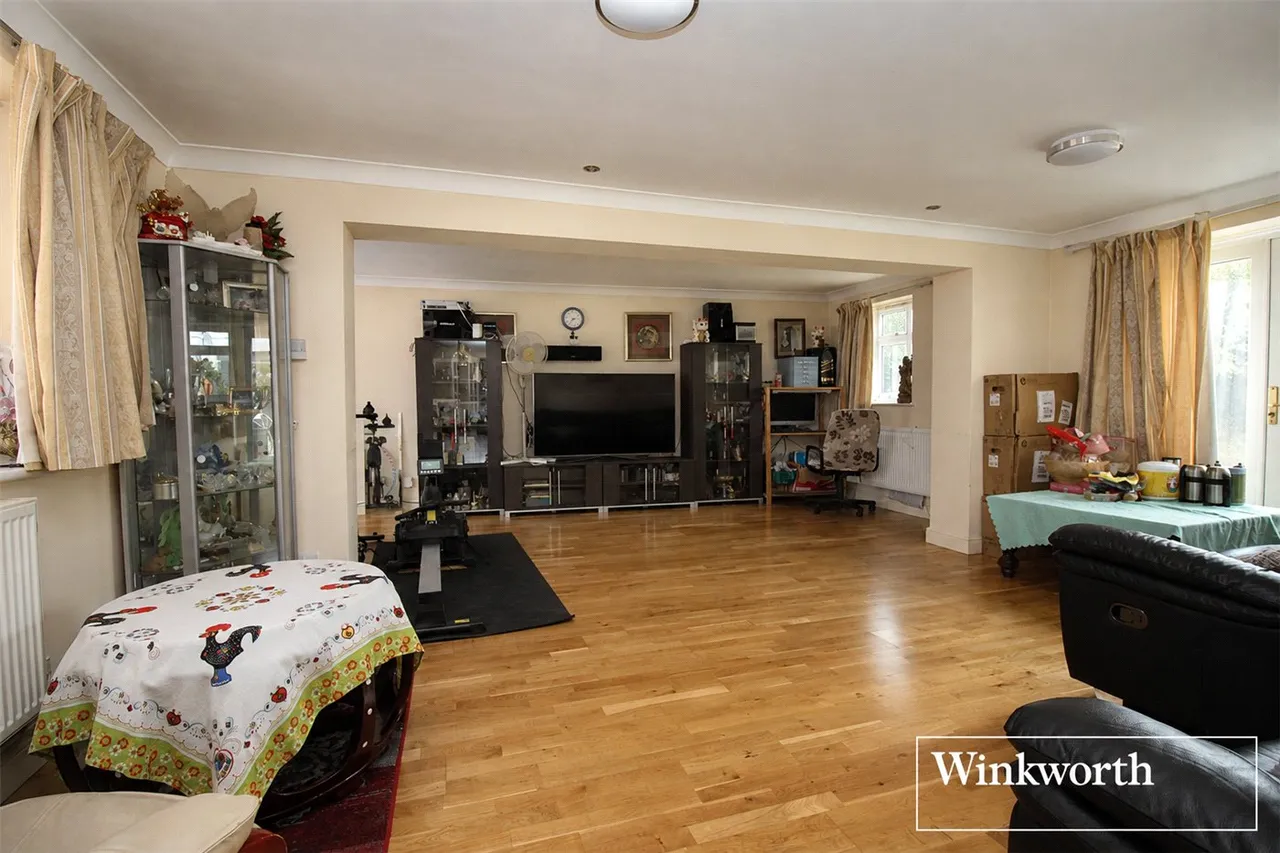 Carrington Avenue, Borehamwood, Hertfordshire, WD6, photo 5