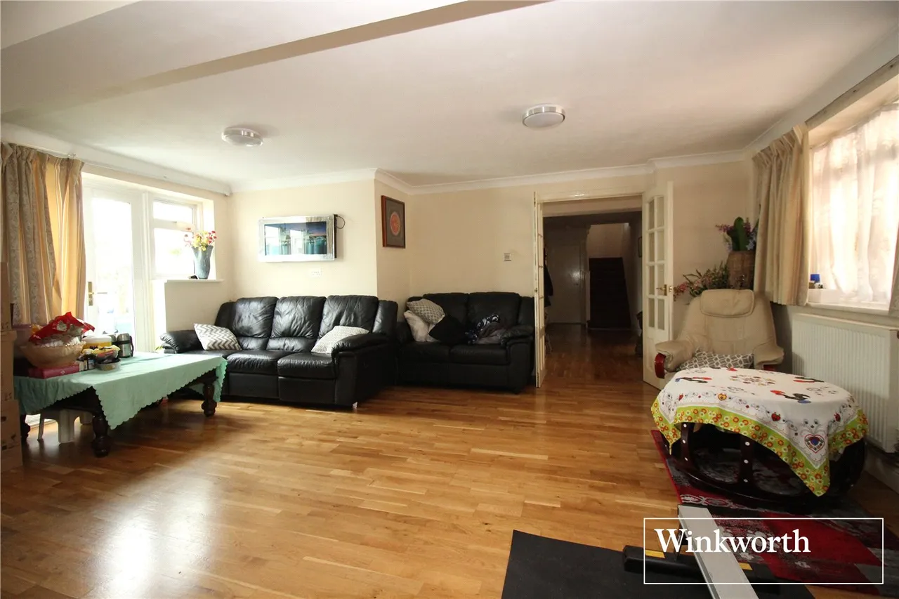 Carrington Avenue, Borehamwood, Hertfordshire, WD6, photo 4