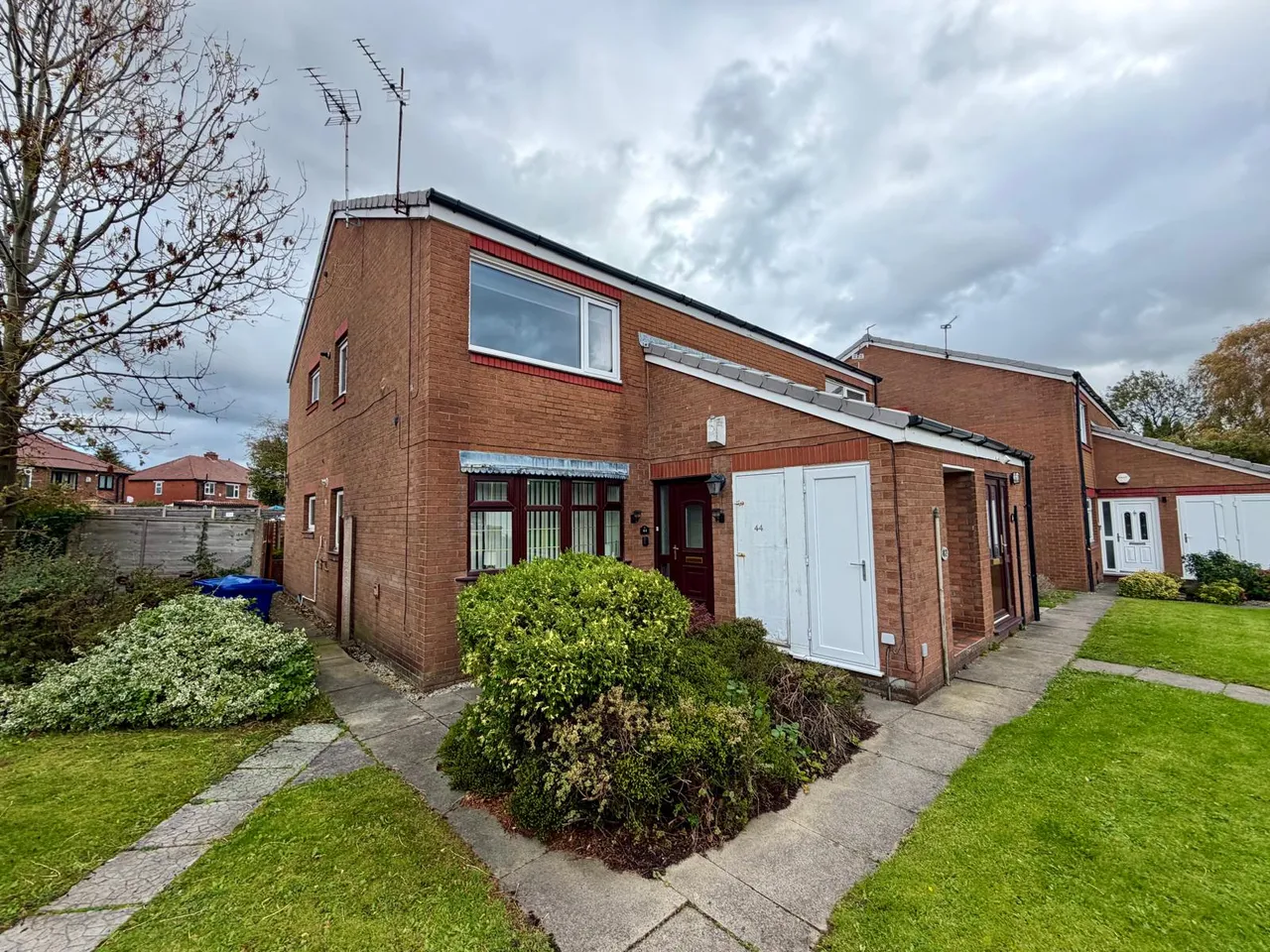 2 bed flat for sale, City Avenue, Denton, M34