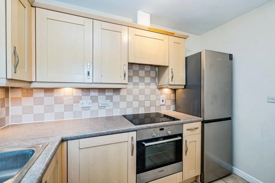West End Road, High Wycombe, HP11, photo 3