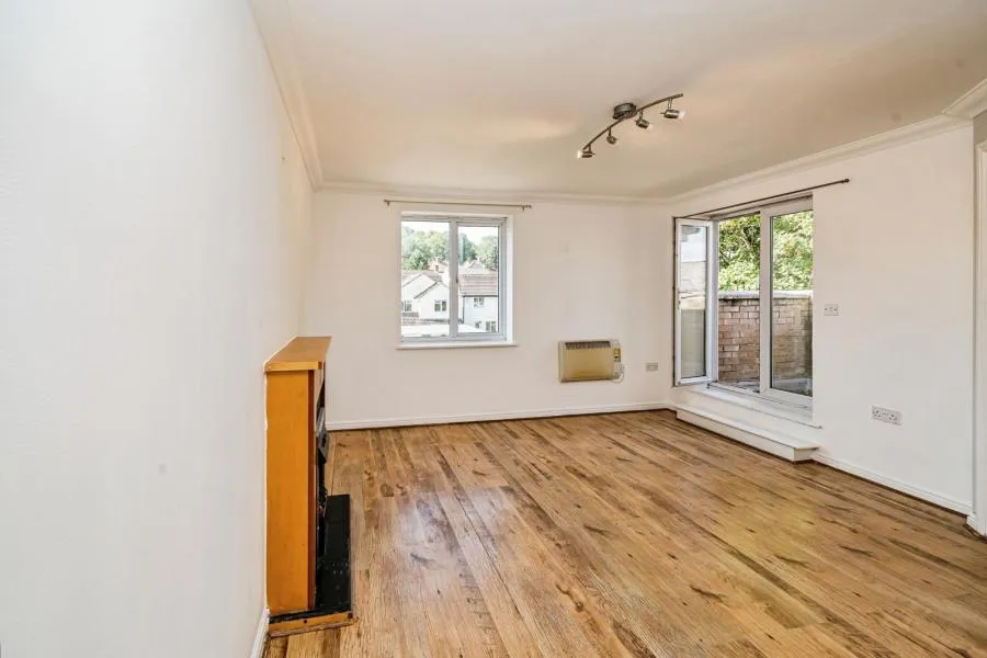 West End Road, High Wycombe, HP11, photo 7