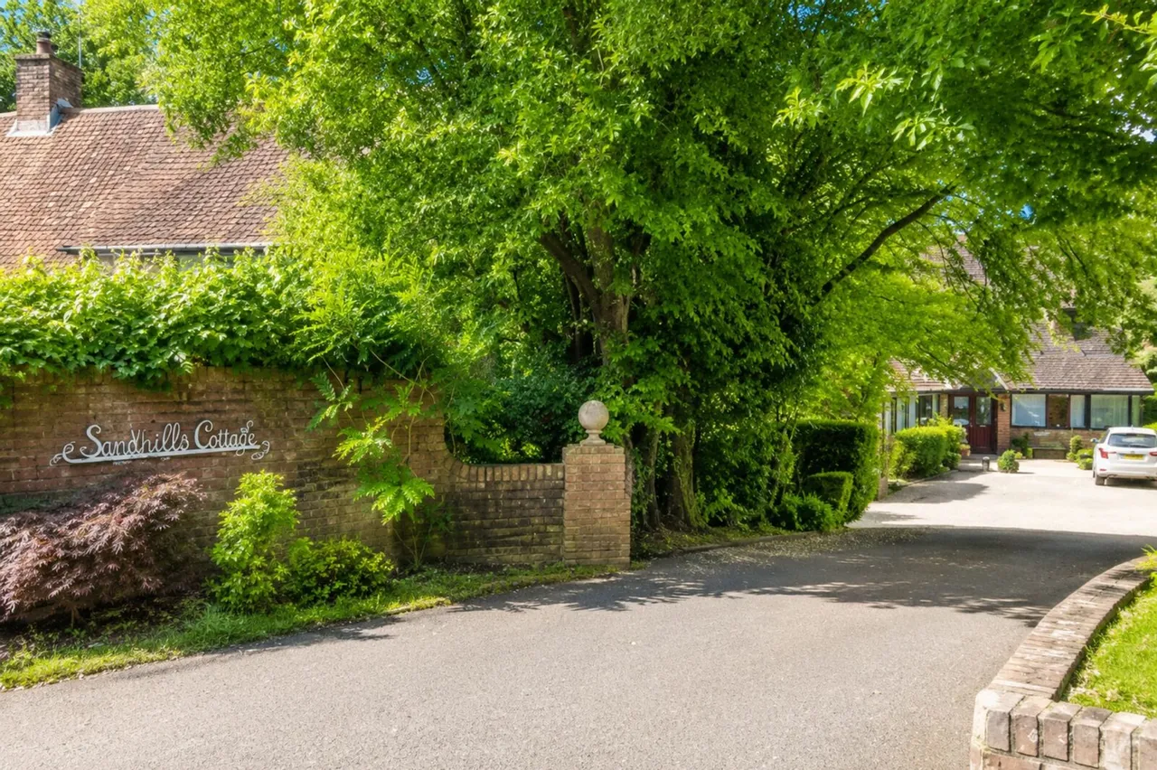 Sackville Court Fairfield Road, East Grinstead, East Grinstead, RH19 4HQ, photo 12