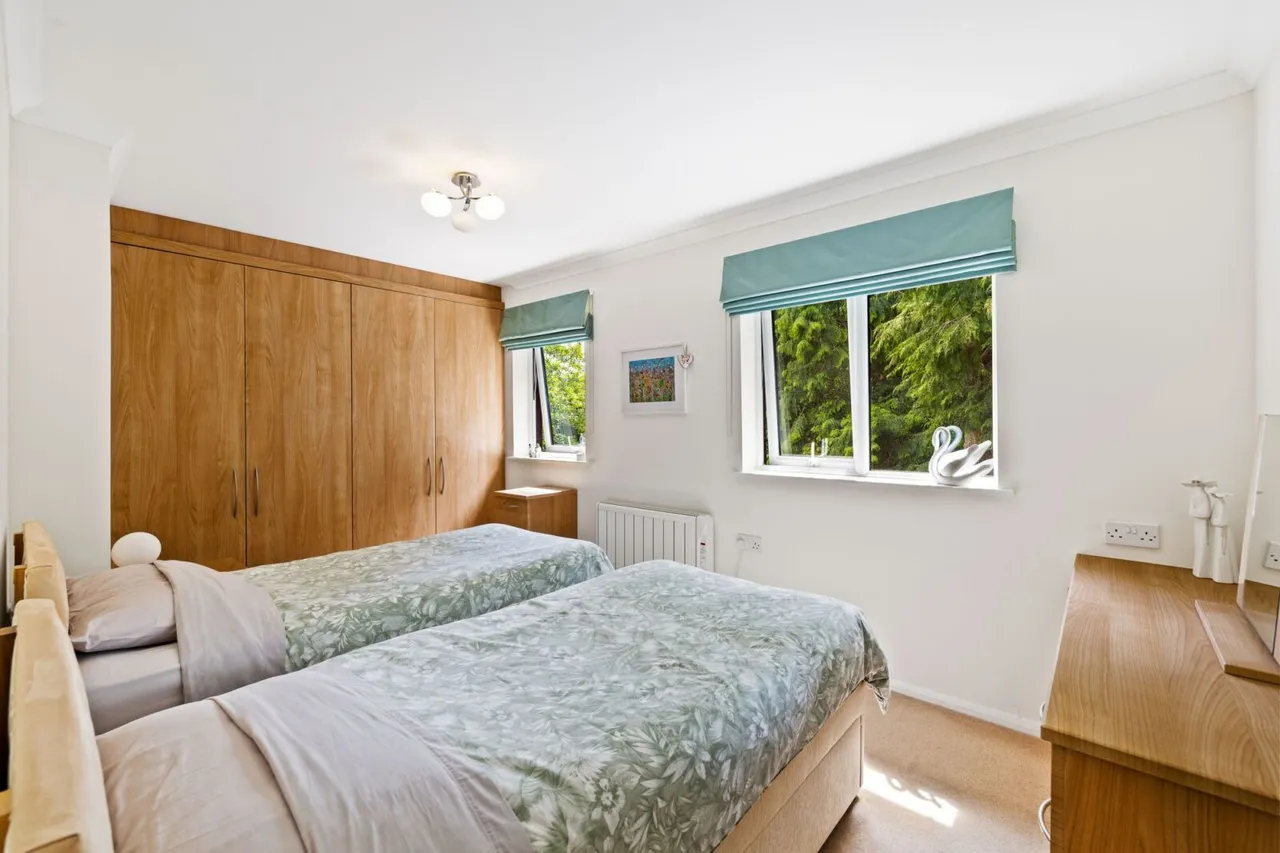 Sackville Court Fairfield Road, East Grinstead, East Grinstead, RH19 4HQ, photo 3