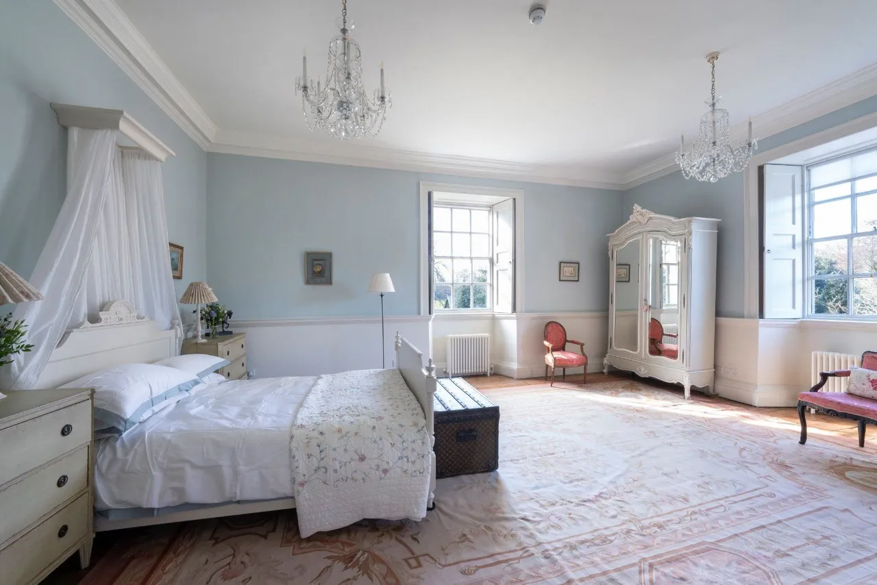 Sutton-At-Hone, Nr Farningham, Kent, DA4 9HQ, photo 11