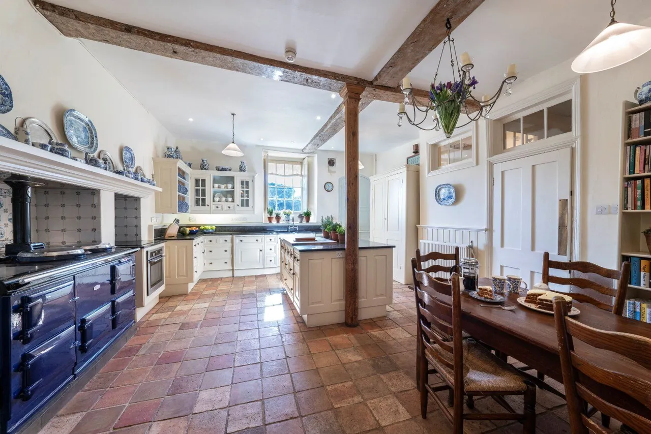 Sutton-At-Hone, Nr Farningham, Kent, DA4 9HQ, photo 10