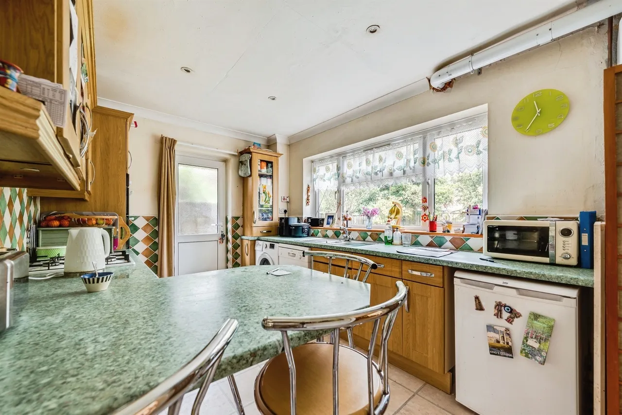 Marriotts Close, Haddenham, Aylesbury, photo 3