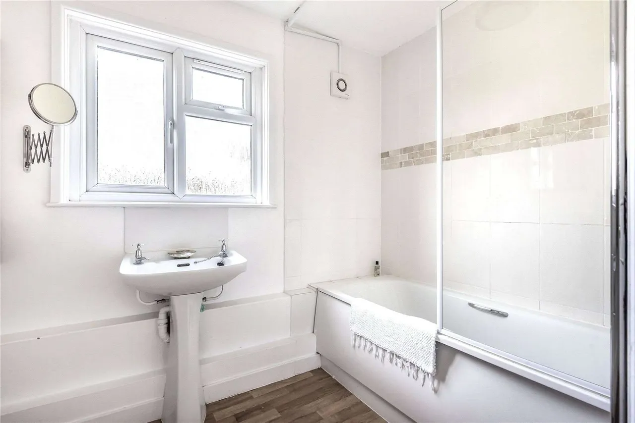 Wootton St. Lawrence, Basingstoke, RG23, photo 4