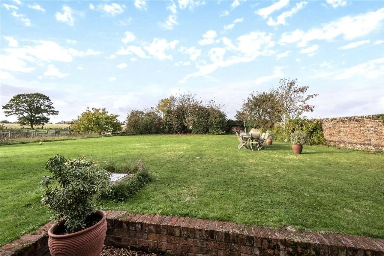 Wootton St. Lawrence, Basingstoke, RG23, photo 10