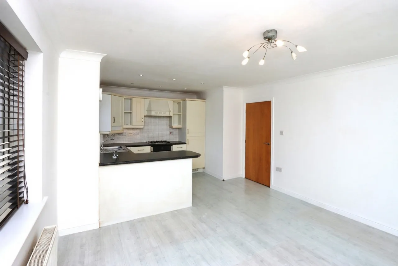 Pickard Drive, Sheffield, South Yorkshire, S13, photo 10