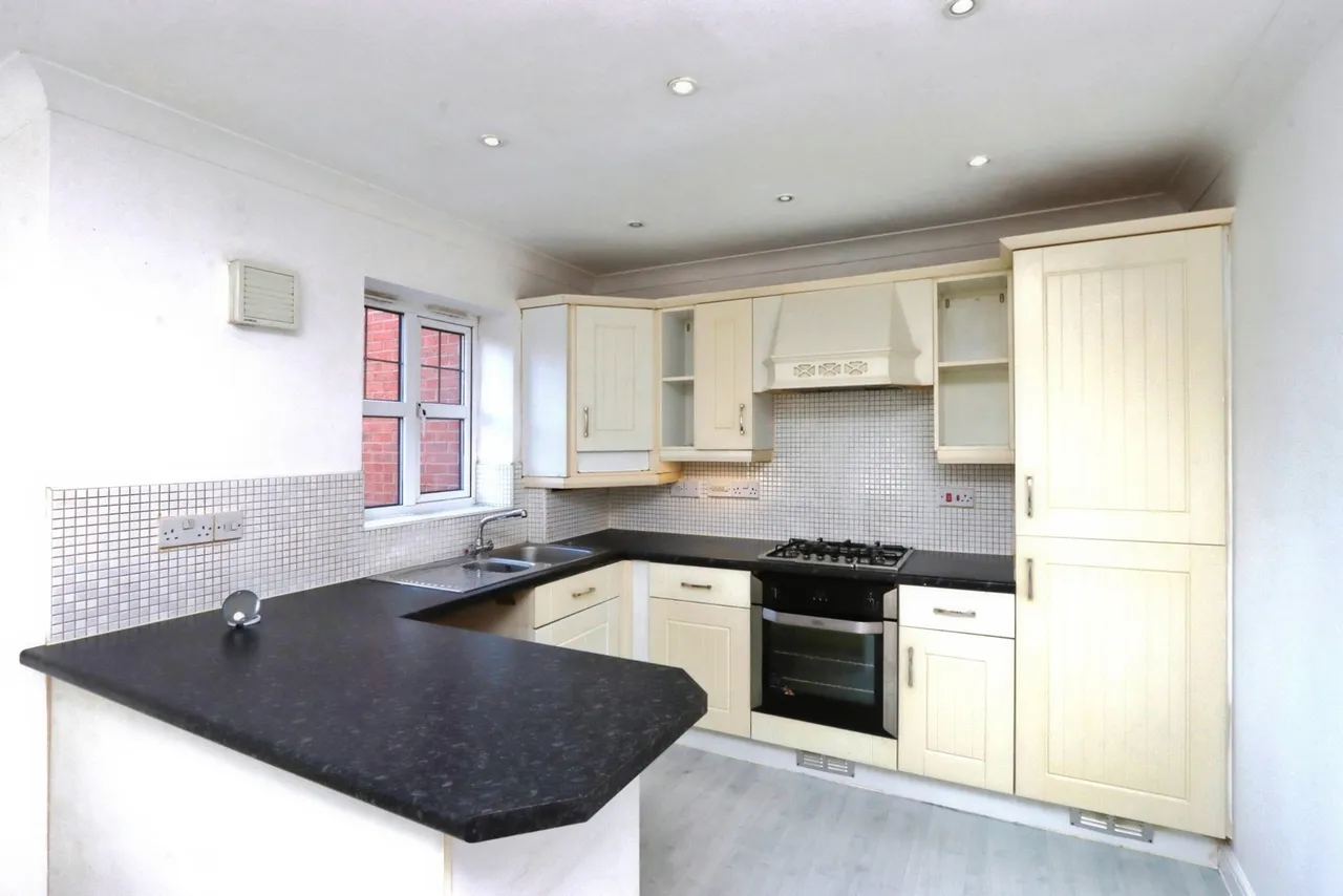 Pickard Drive, Sheffield, South Yorkshire, S13, photo 15