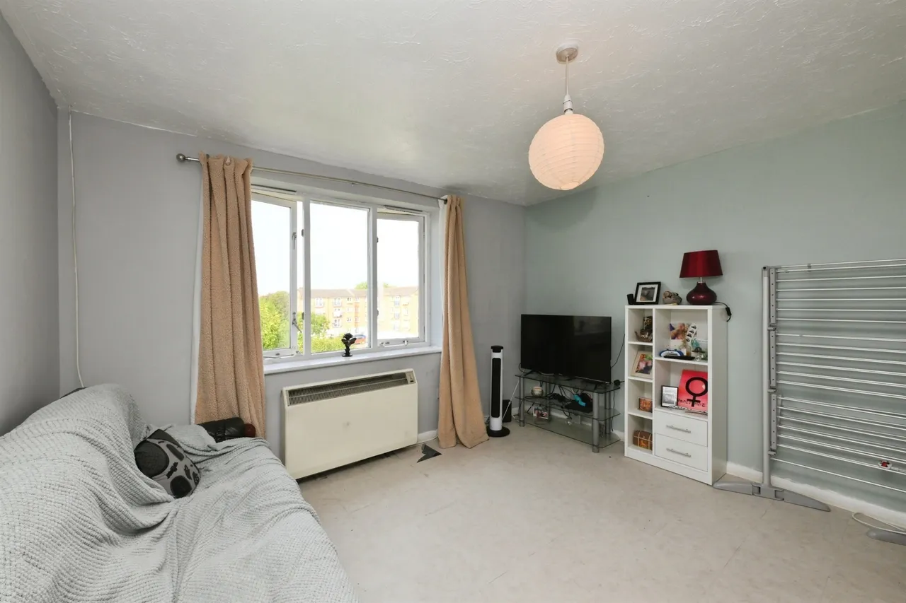 Dads Wood, Harlow, photo 5