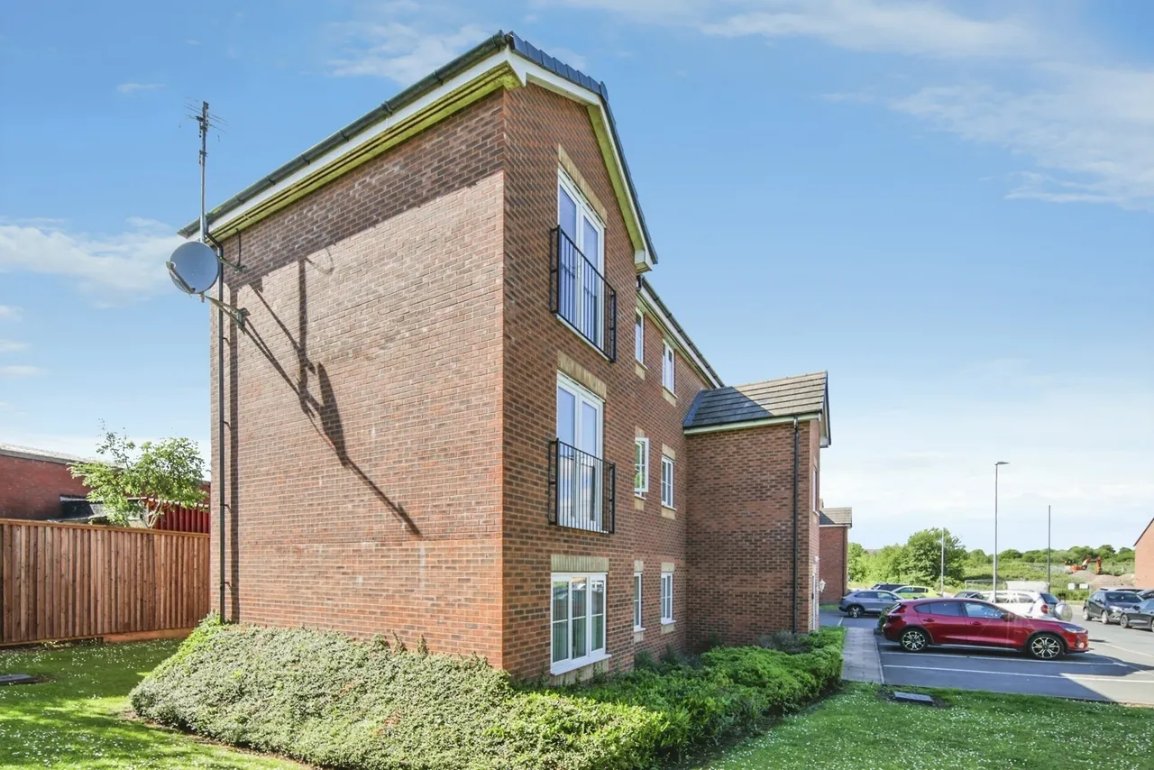 Rider Close, Nuneaton, Warwickshire, CV10, photo 13