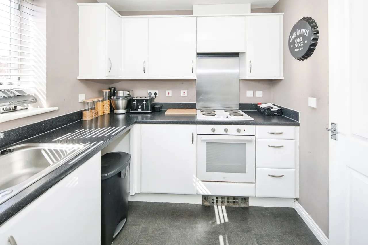 Rider Close, Nuneaton, Warwickshire, CV10, photo 7