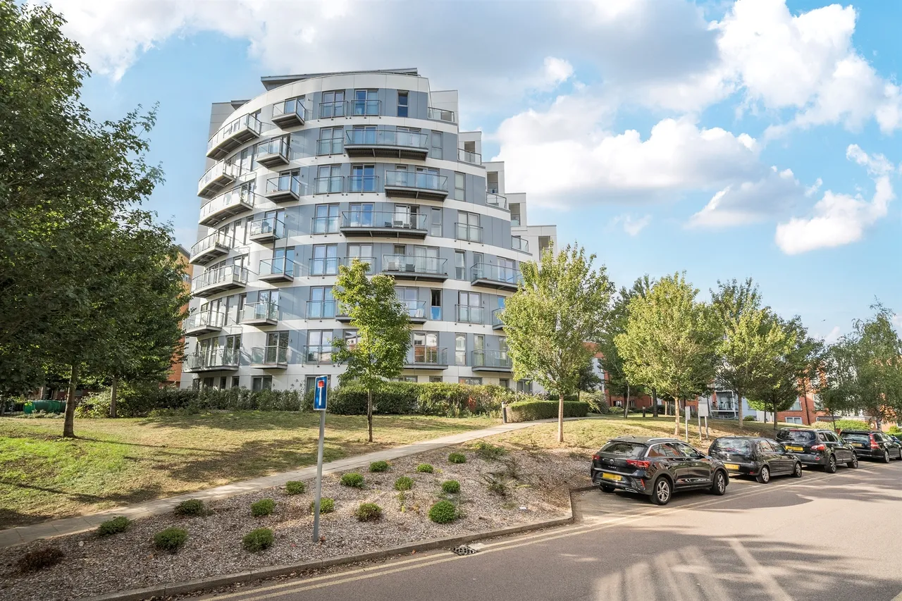 2 bed flat for sale, Charrington Place, St. Albans, AL1