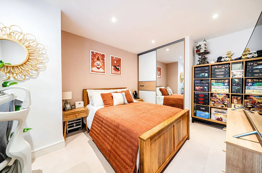 25 Monahan Avenue, Purley CR8 3BB, photo 10