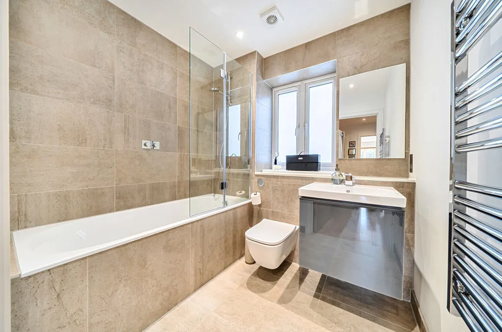 25 Monahan Avenue, Purley CR8 3BB, photo 14