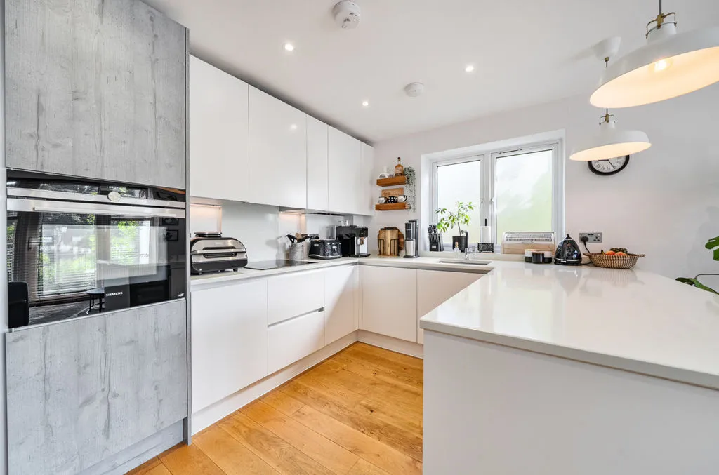 25 Monahan Avenue, Purley CR8 3BB, photo 4