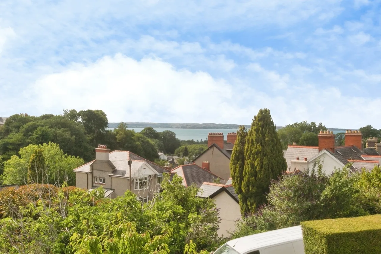 4 bed house for sale, Fron Crescent, Llanfairfechan, LL33