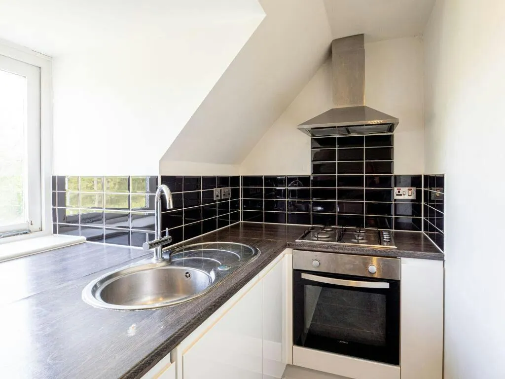 Uxbridge Road, Mill End, WD3, photo 3