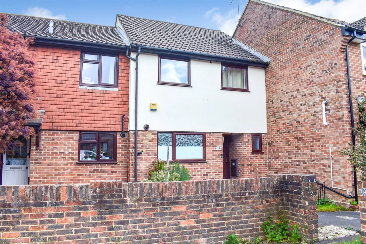 3 bed house for sale — Celandine Court, Yateley, Hampshire, GU46 6LP