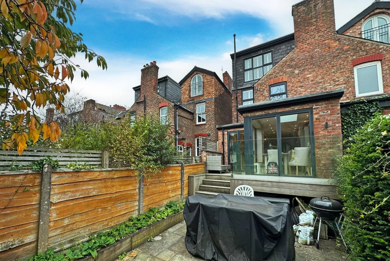 Elm Road, Hale, Altrincham WA15 9QP, photo 37