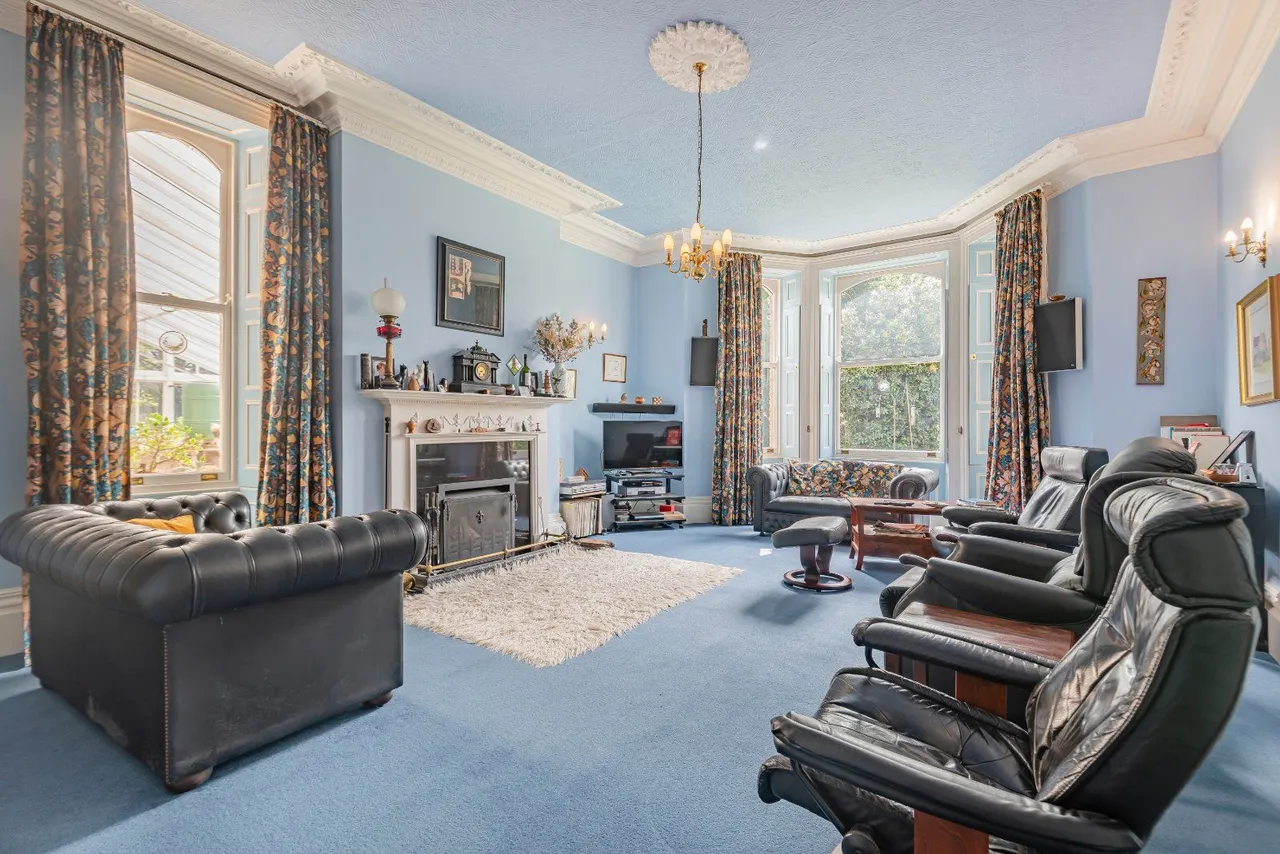 Petersfinger Road, Petersfinger, Salisbury, Wiltshire, SP5 3BZ, photo 2