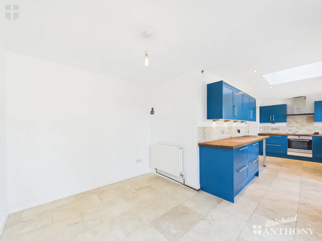 Queens Mead, Aylesbury, HP21 7AP, photo 12