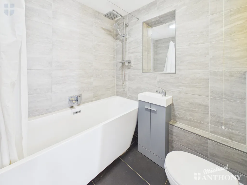 Queens Mead, Aylesbury, HP21 7AP, photo 14