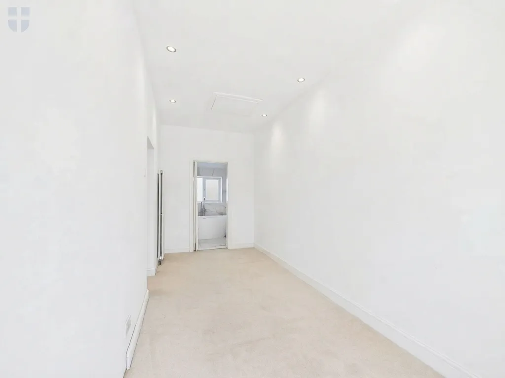 Queens Mead, Aylesbury, HP21 7AP, photo 6