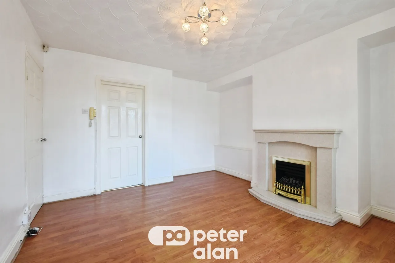 Fifth Avenue, Merthyr Tydfil, CF47, photo 4