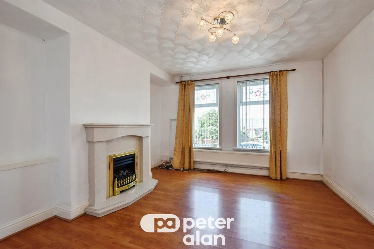 Fifth Avenue, Merthyr Tydfil, CF47, photo 8