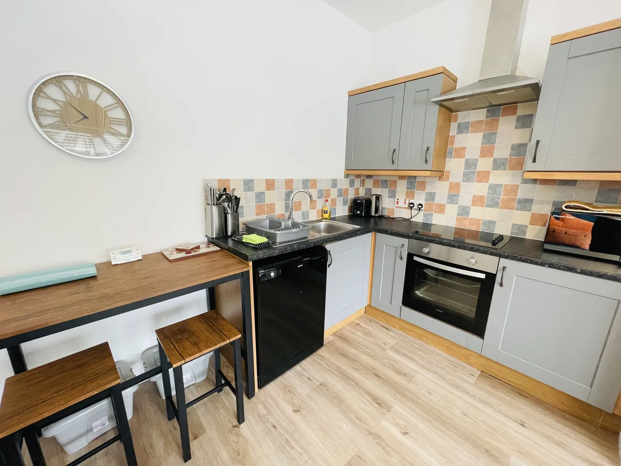 Pembroke Dock, SA72, photo 6