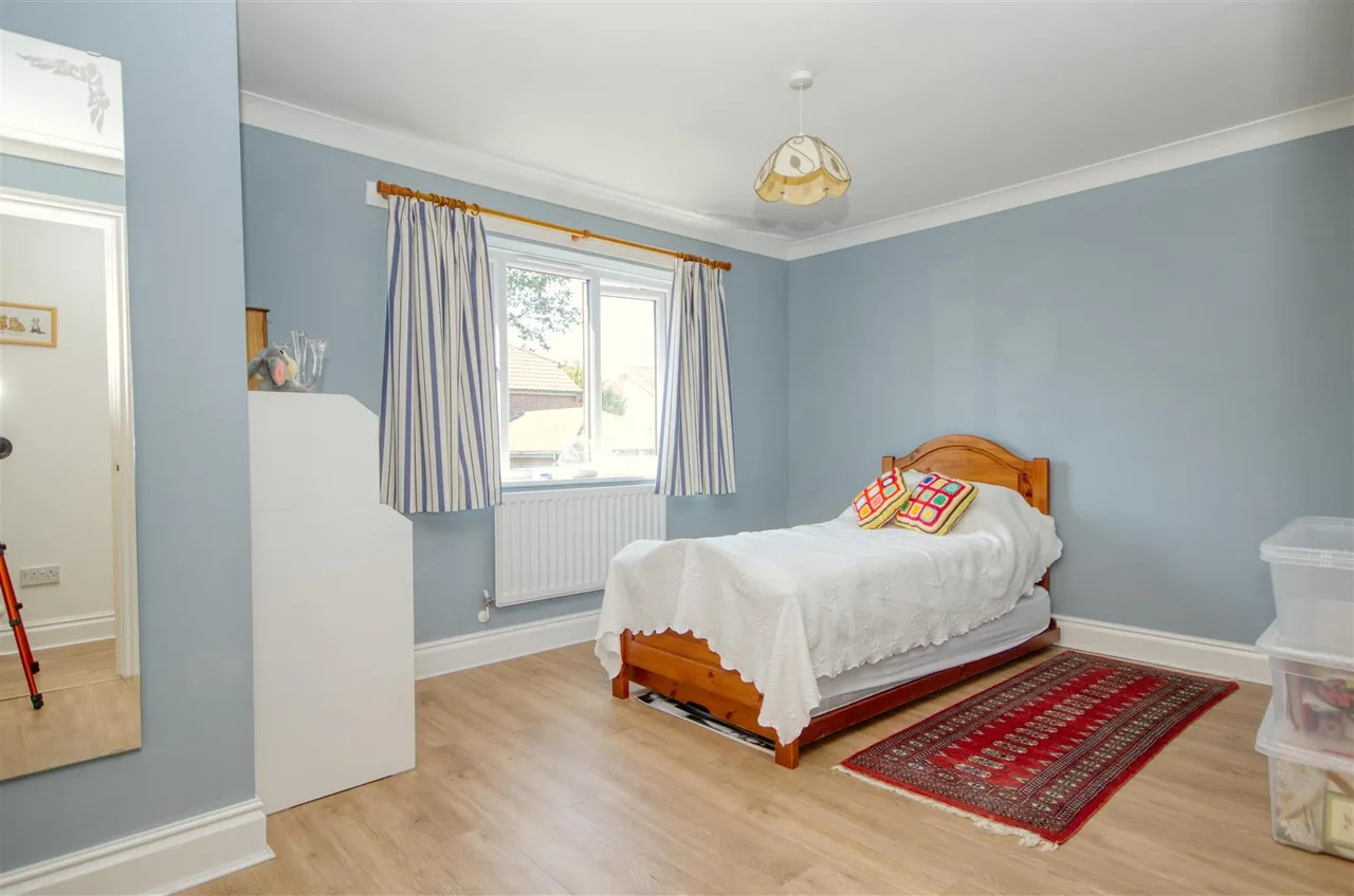 Kenilworth Gardens, West End, SO30, photo 14