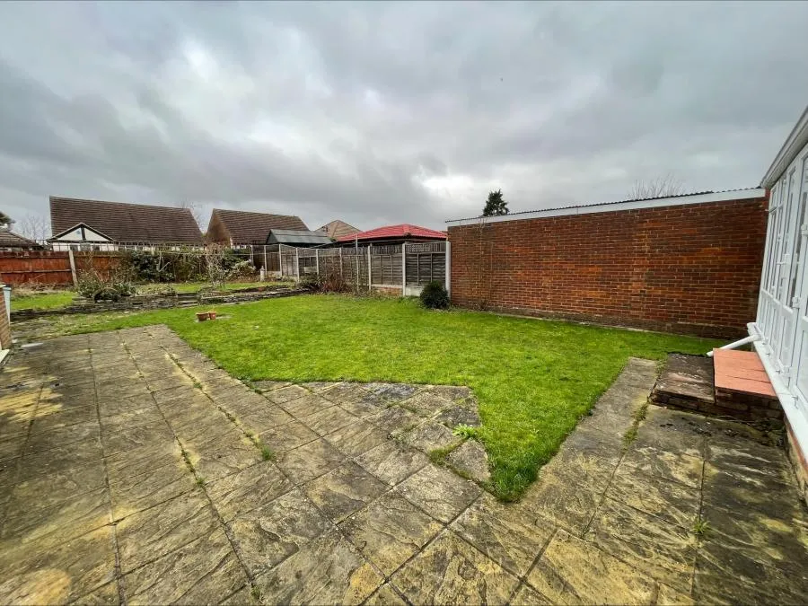 Birdsfoot Lane, Luton, LU3, photo 14