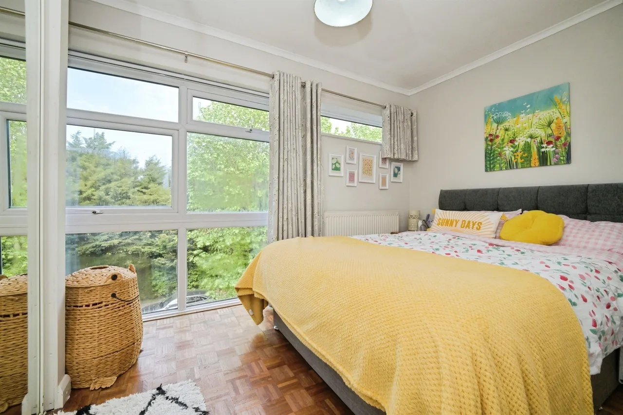 Park View, HODDESDON, photo 9