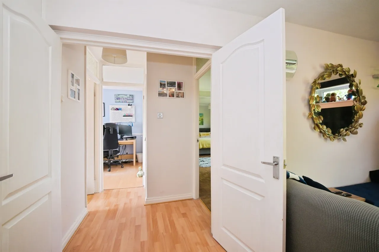 Park View, HODDESDON, photo 12