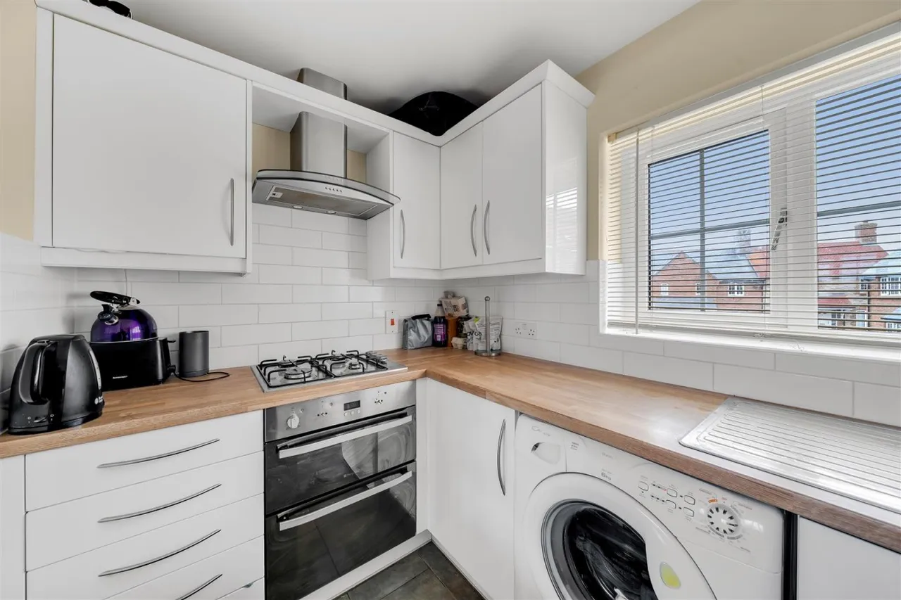 Farwell Crescent, Chickerell, DT3, photo 6