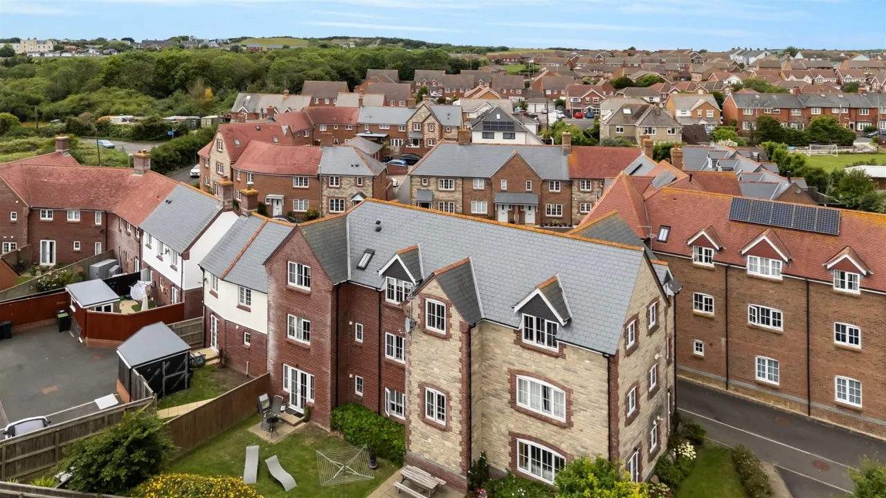 Farwell Crescent, Chickerell, DT3, photo 7