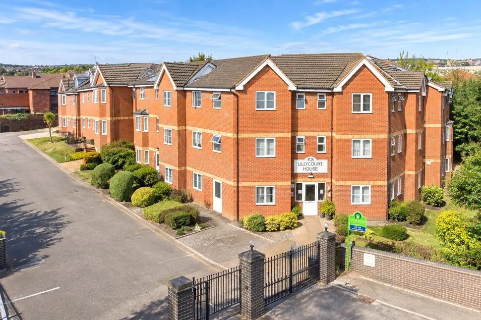 2 bed flat for sale — Lower Street, Kettering, Northamptonshire, NN16