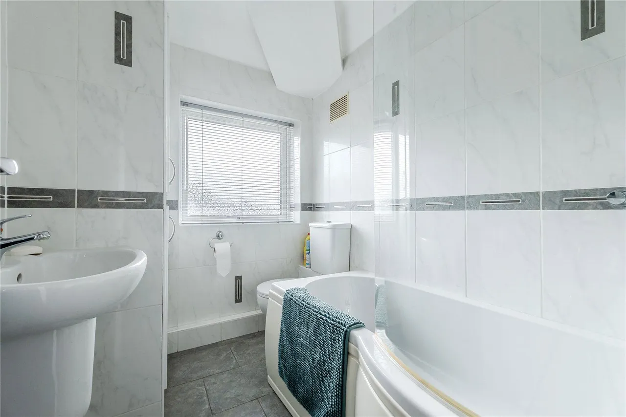 Broadway, Horsforth, LS18, photo 13