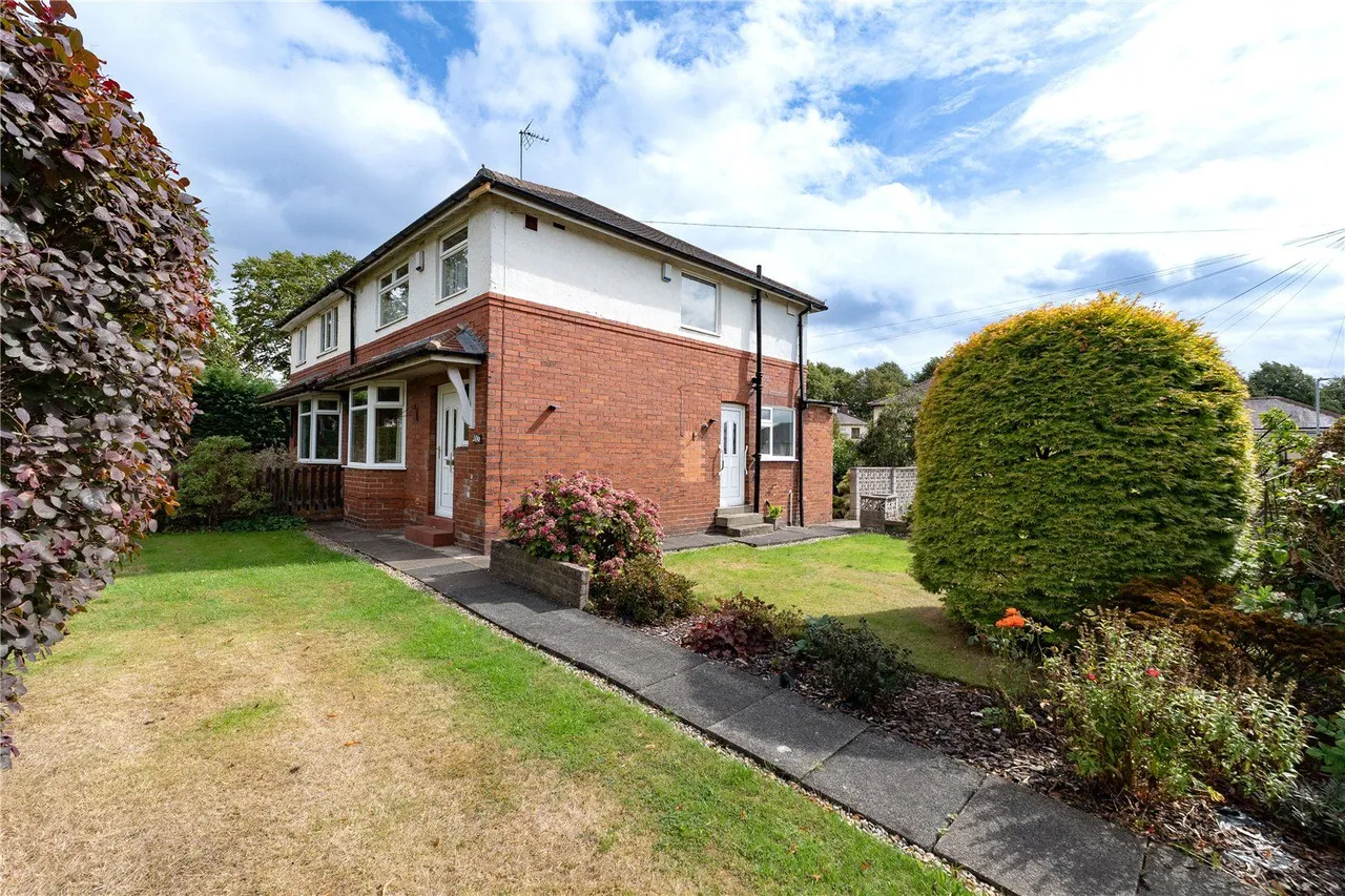 3 bed house for sale, Broadway, Horsforth, LS18